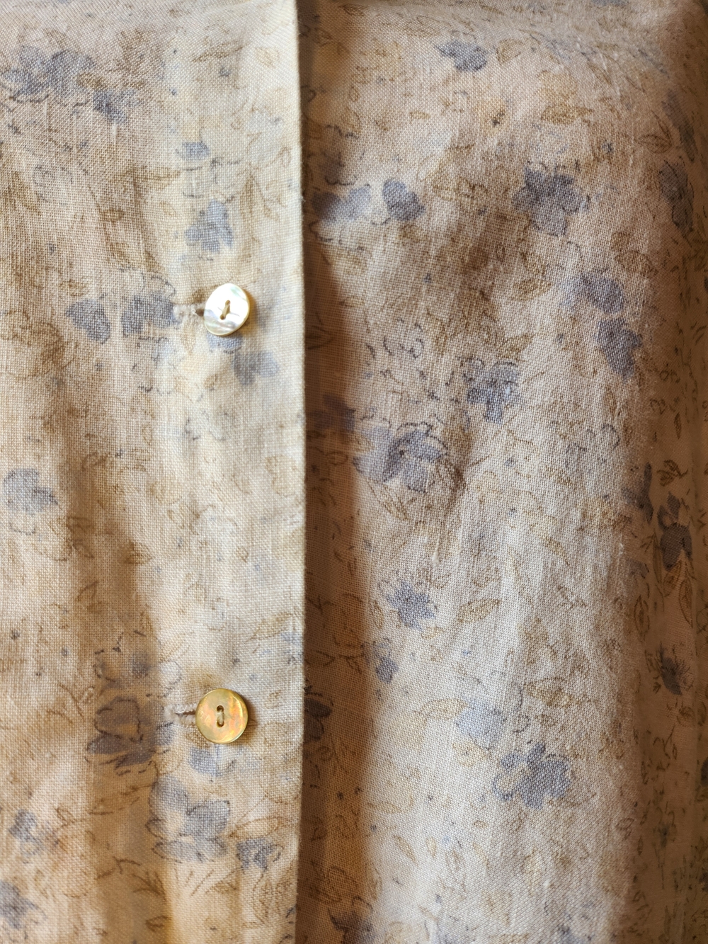 100% Linen Ivory/Blue Floral Button-Down Short Sleeve Shirt - Picture 3 of 8